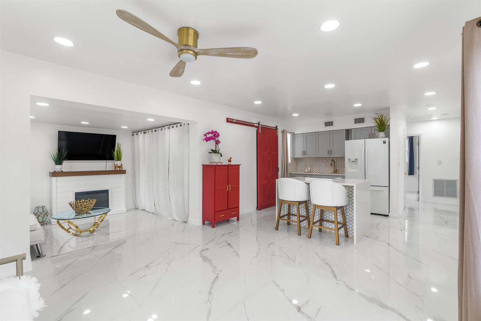 201 NE 28th Court, Boynton Beach FL 33435