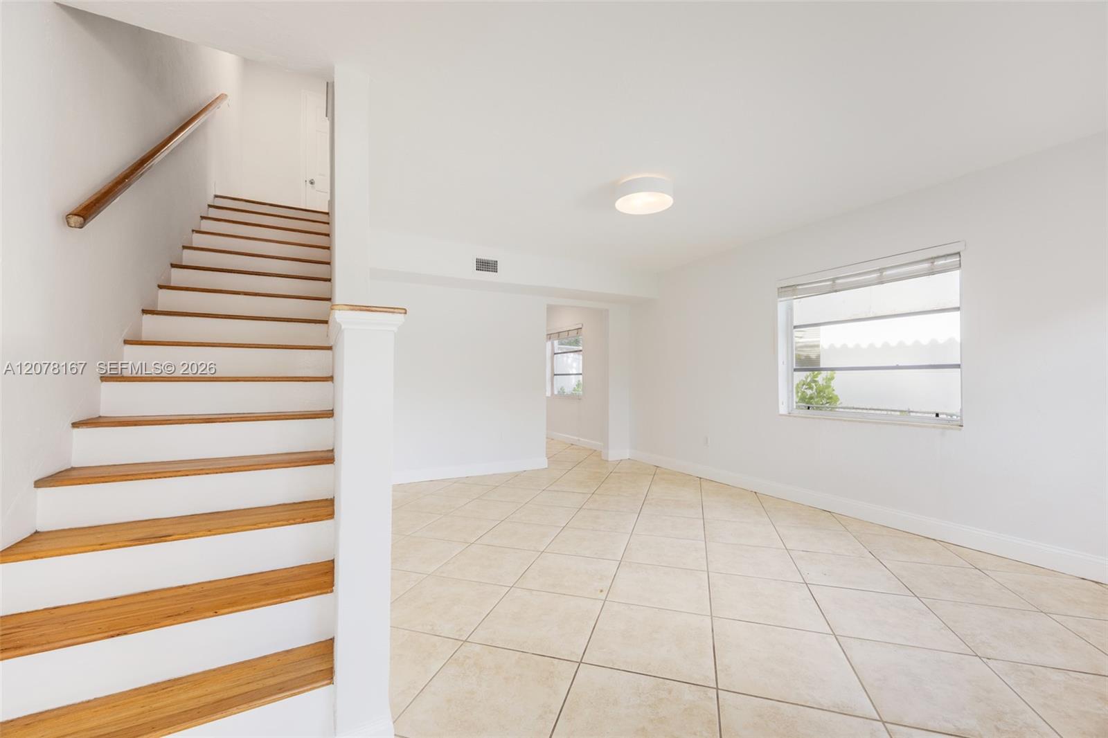 2332 SW 26th Ln — Photo 3