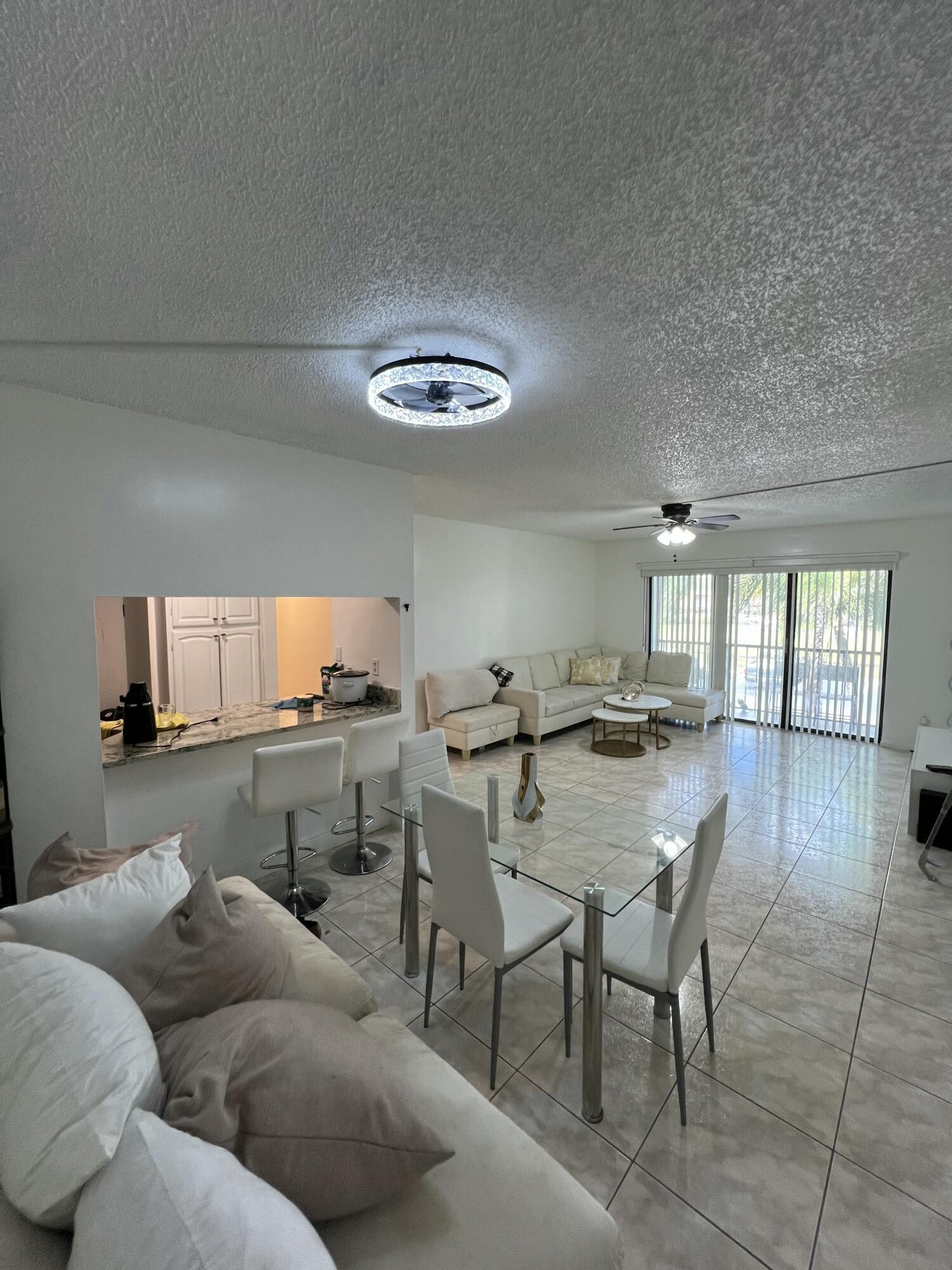 1007 GREEN PINE Boulevard # D2 — Photo 4