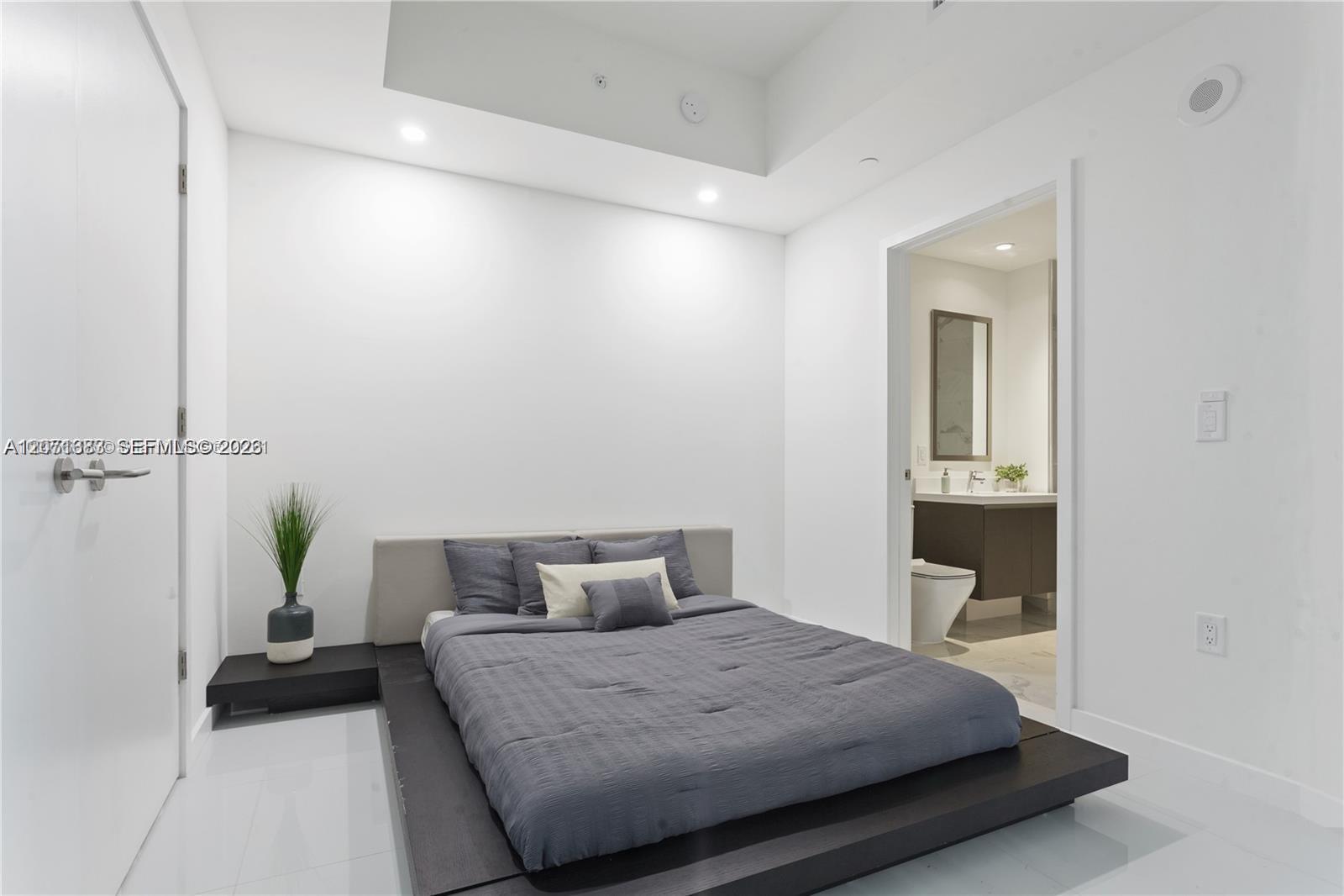 851 NE 1st Ave # 4106 View 10