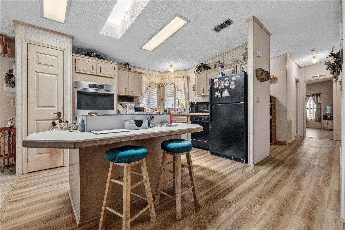 6578 NW 37th Avenue — Photo 5