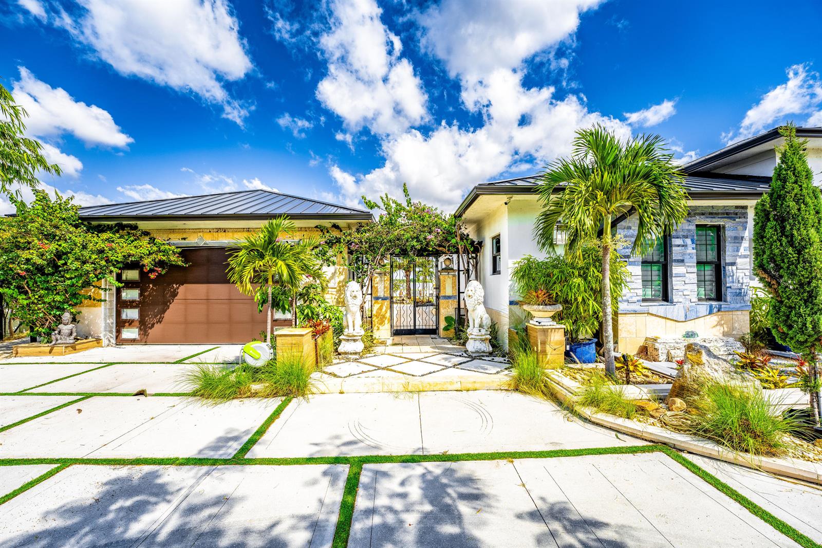 1325 N Mangonia Drive, West Palm Beach FL 33401