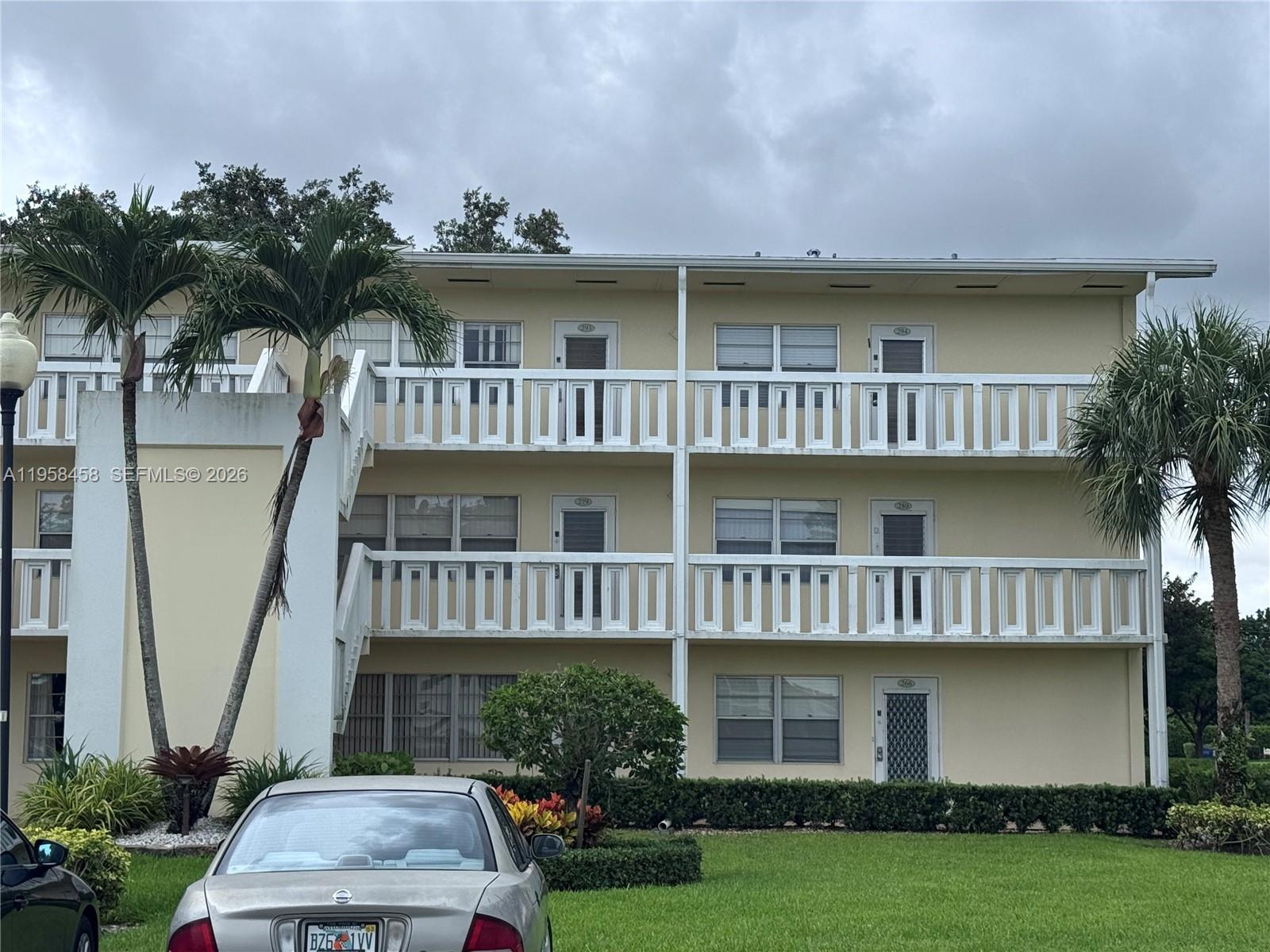 293 Dorset G # G, Boca Raton FL 33434