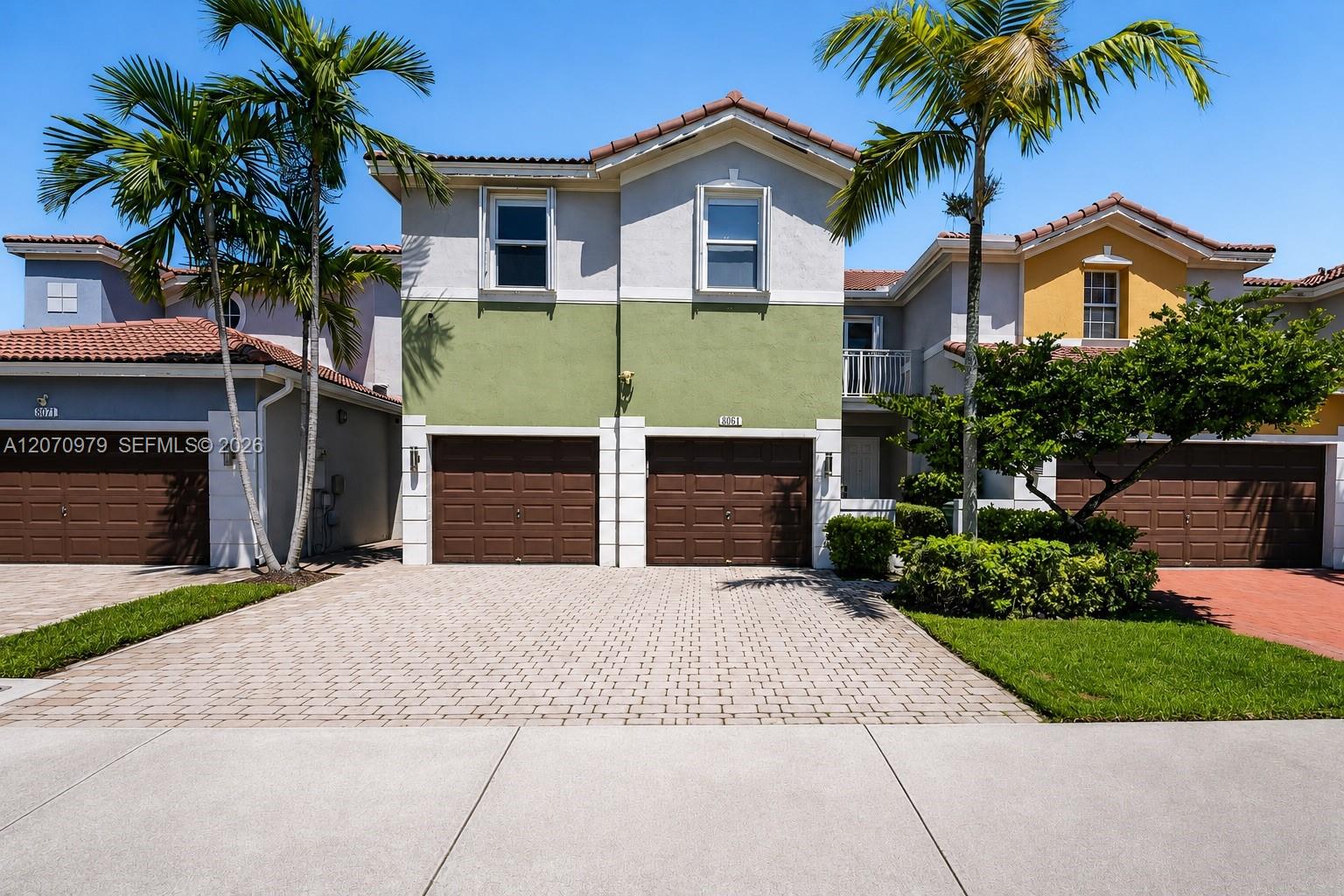 8061 NW 114th Pl # 8061 View 2