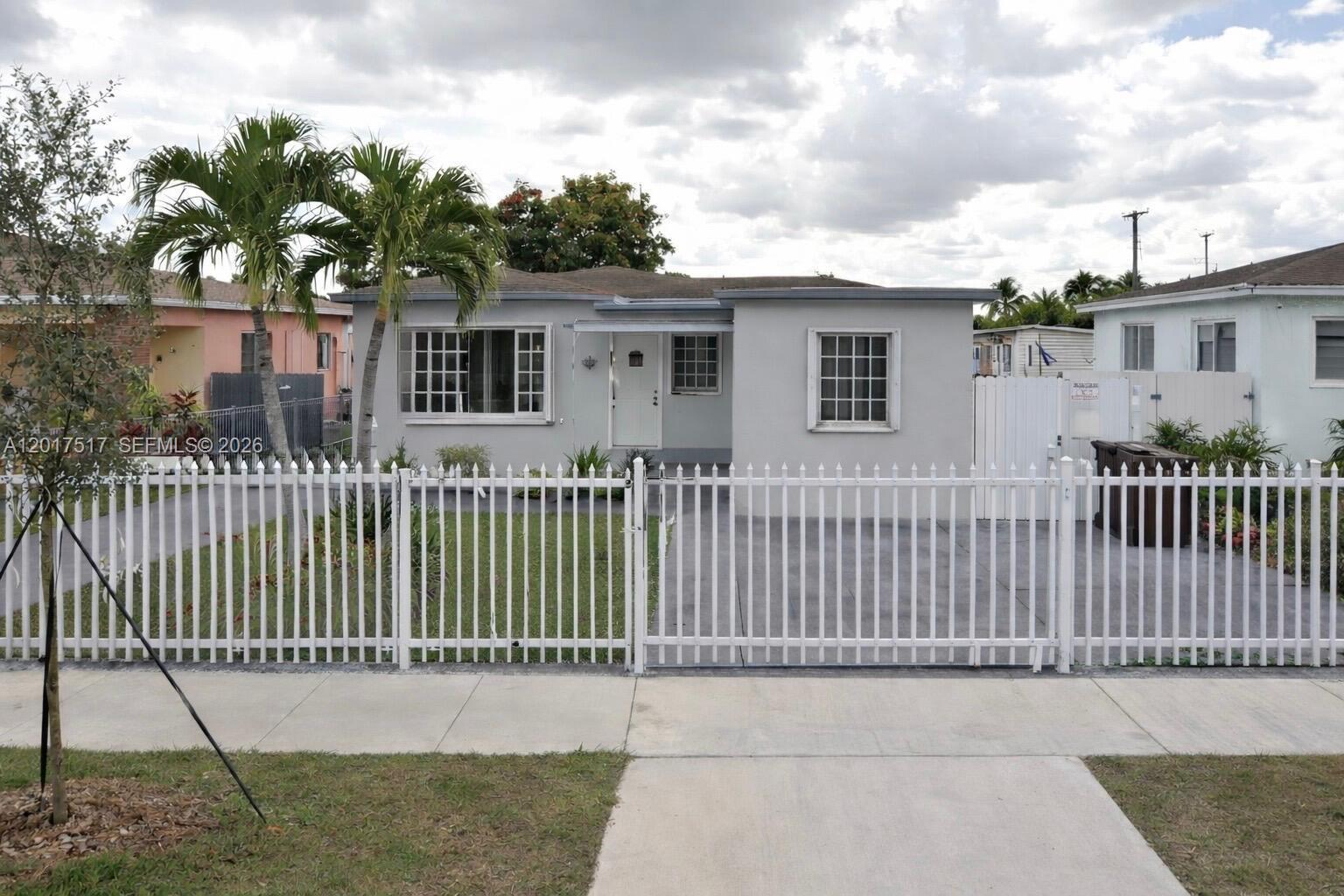 538 E 13th St, Hialeah FL 33010