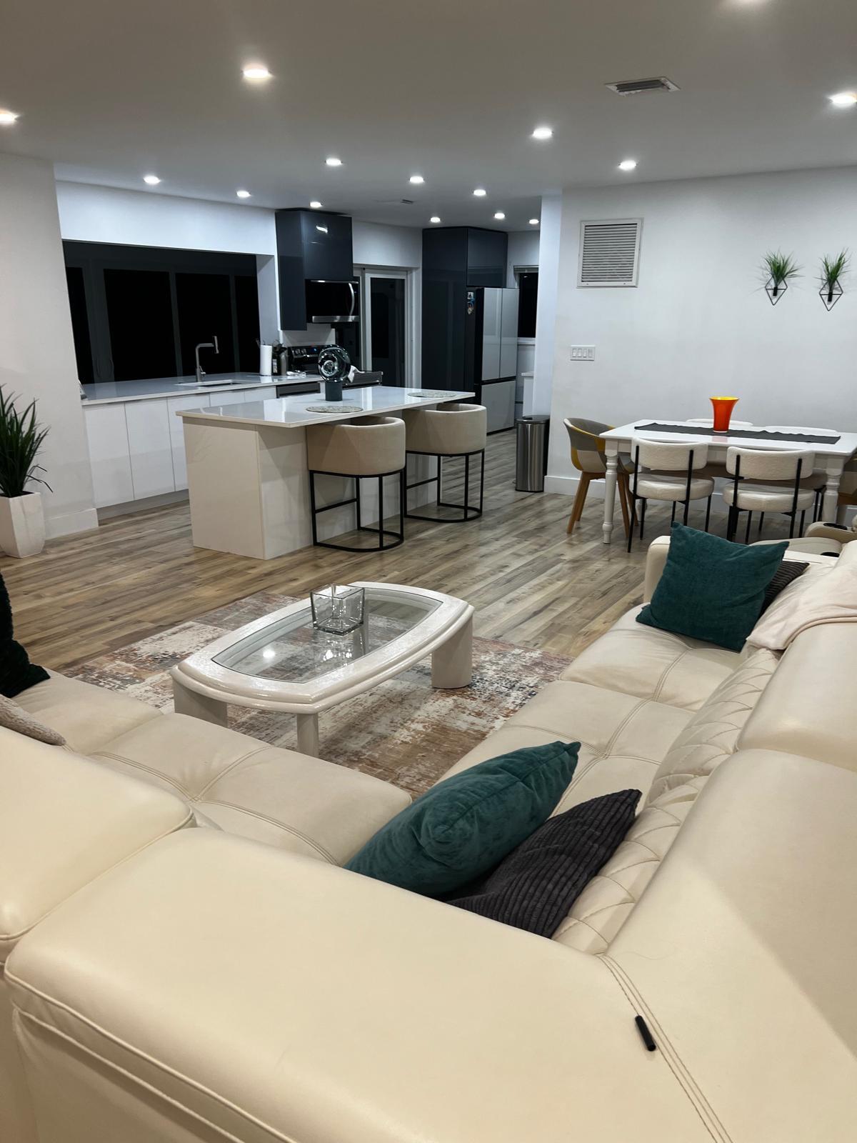 739 SE 12th Avenue, Deerfield Beach FL 33441
