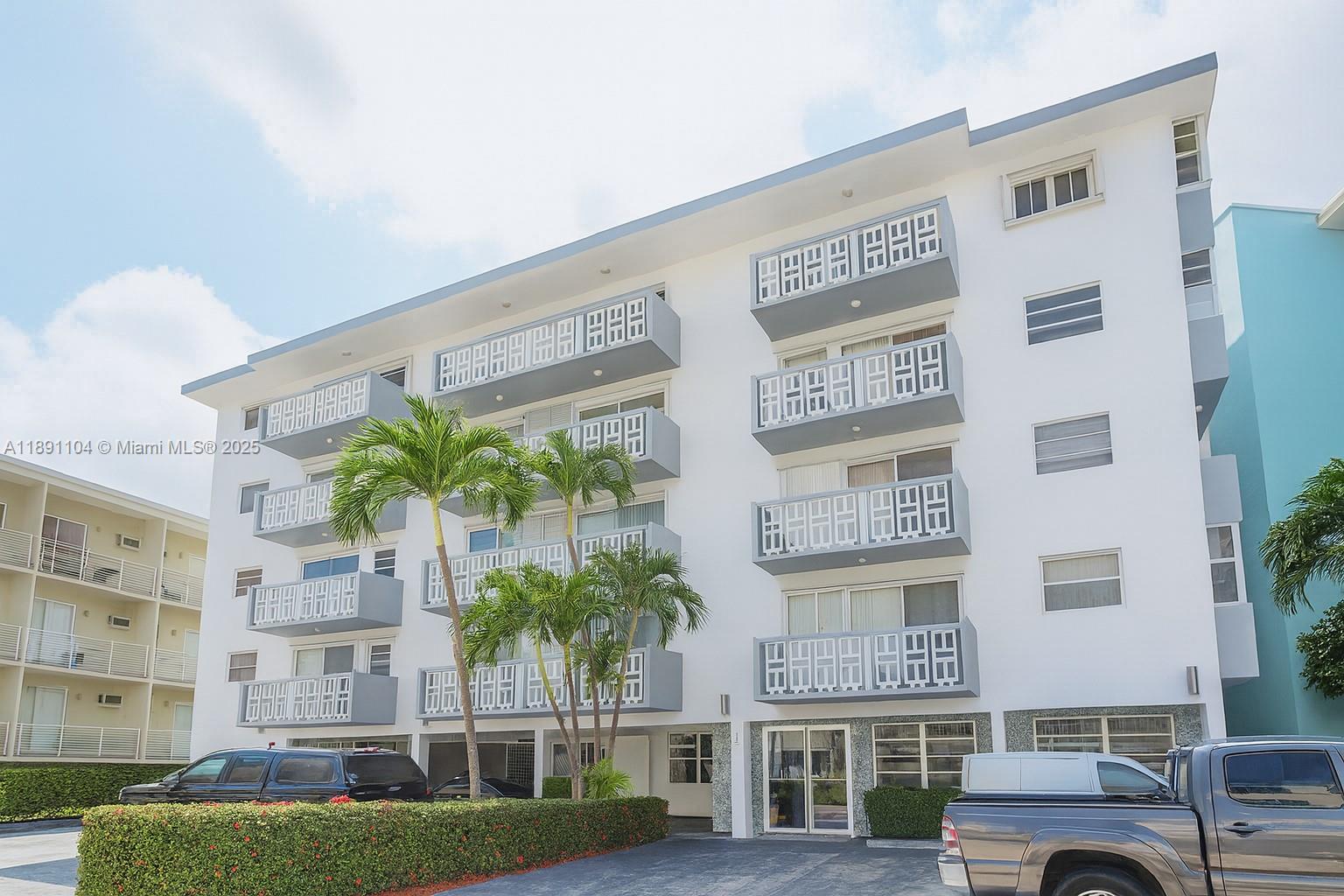 1662 Lincoln Ct # 402, Miami Beach FL 33139