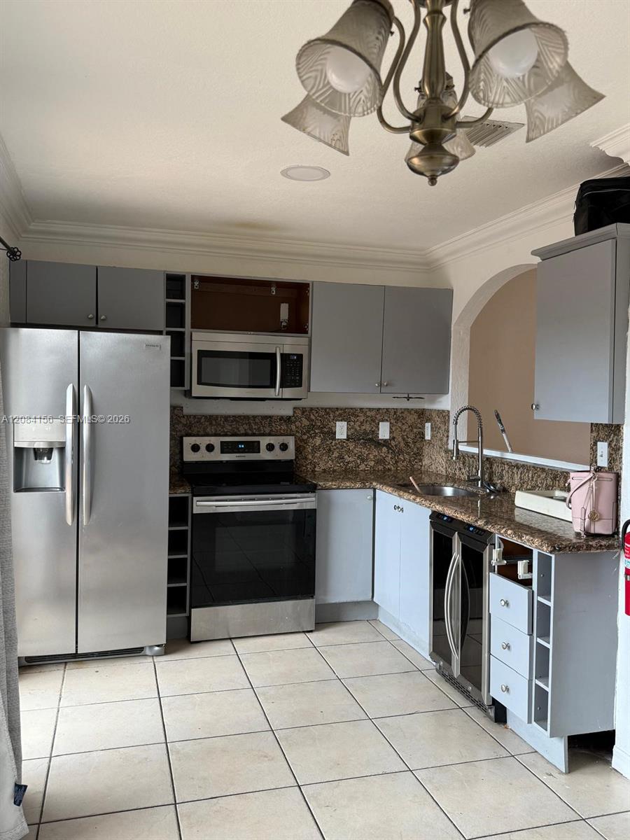 17141 SW 138th Ct — Photo 3