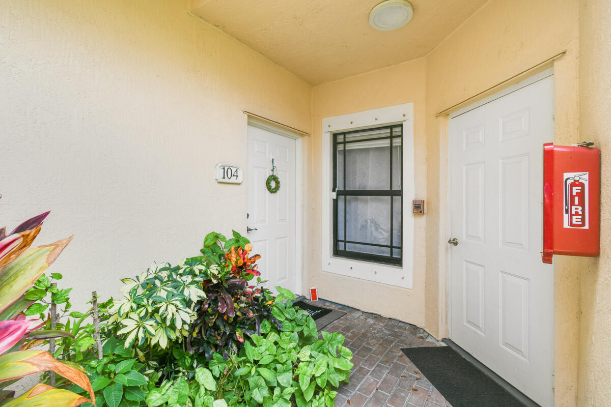 2916 TUSCANY Court # 104 — Photo 2