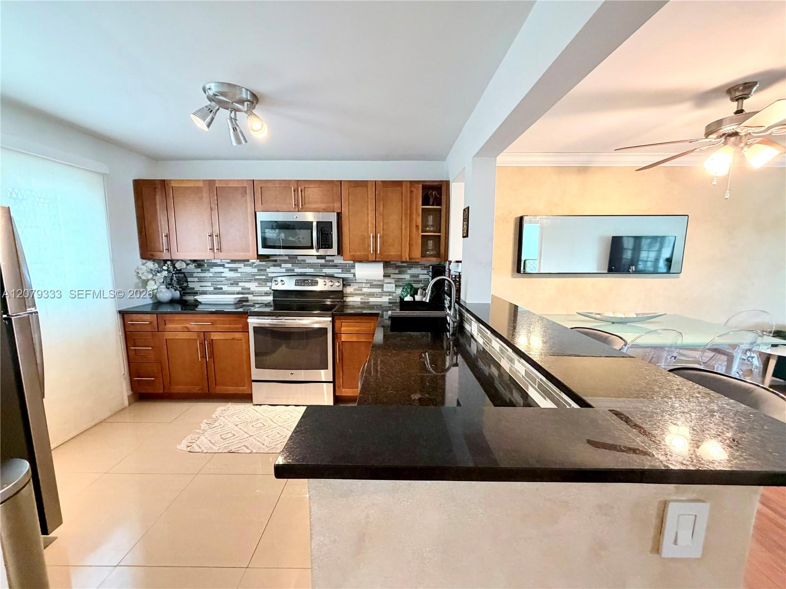 445 NE 195th St # 430 — Photo 3