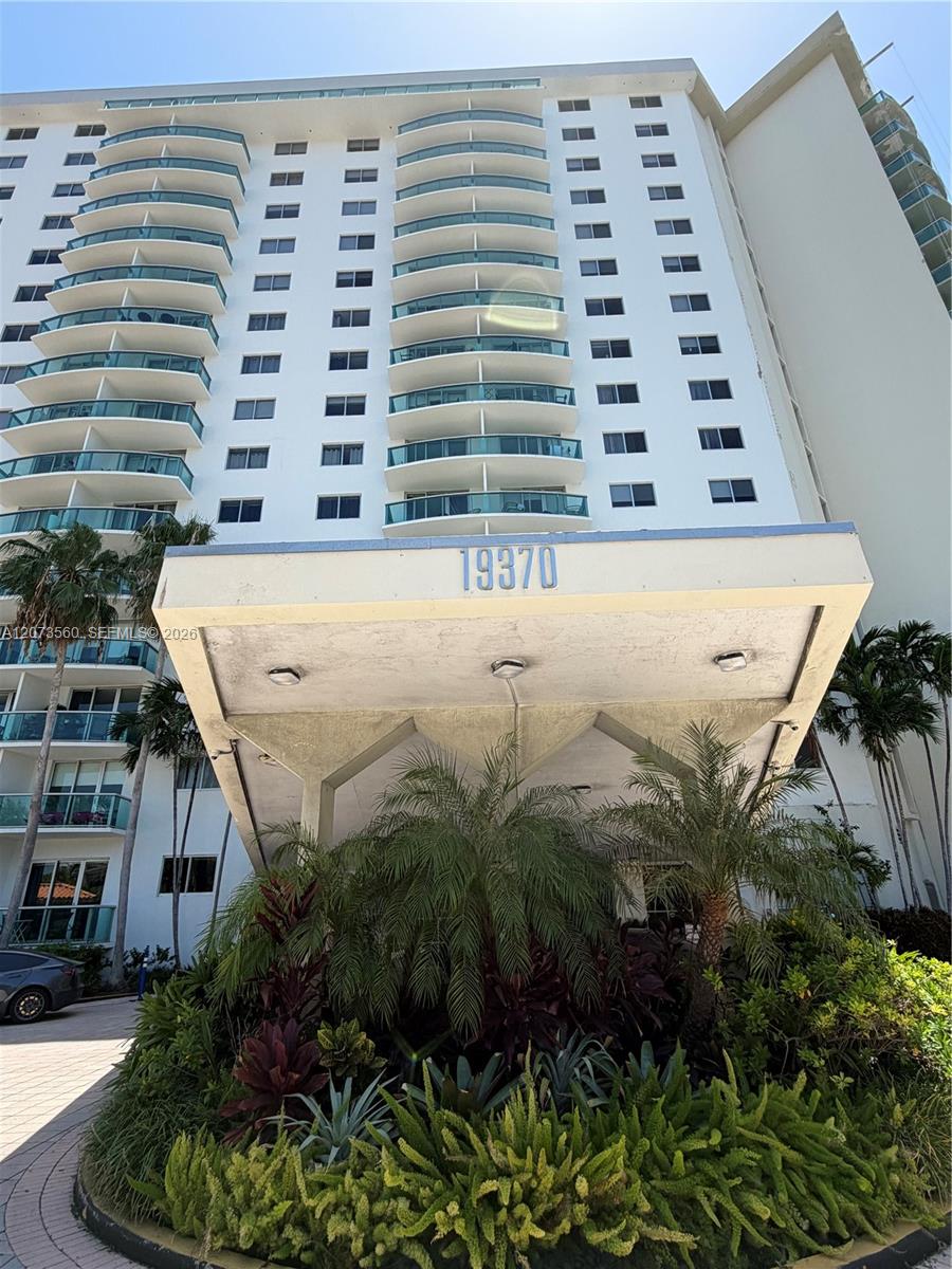 19370 Collins Ave # 1120 — Photo 3