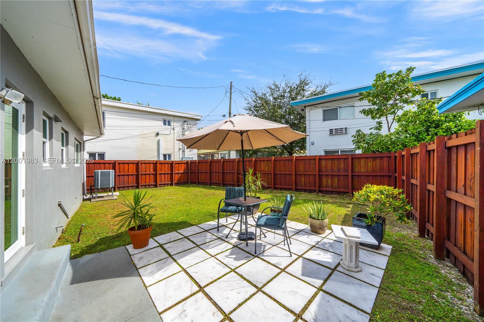2010 Calais Dr View 1