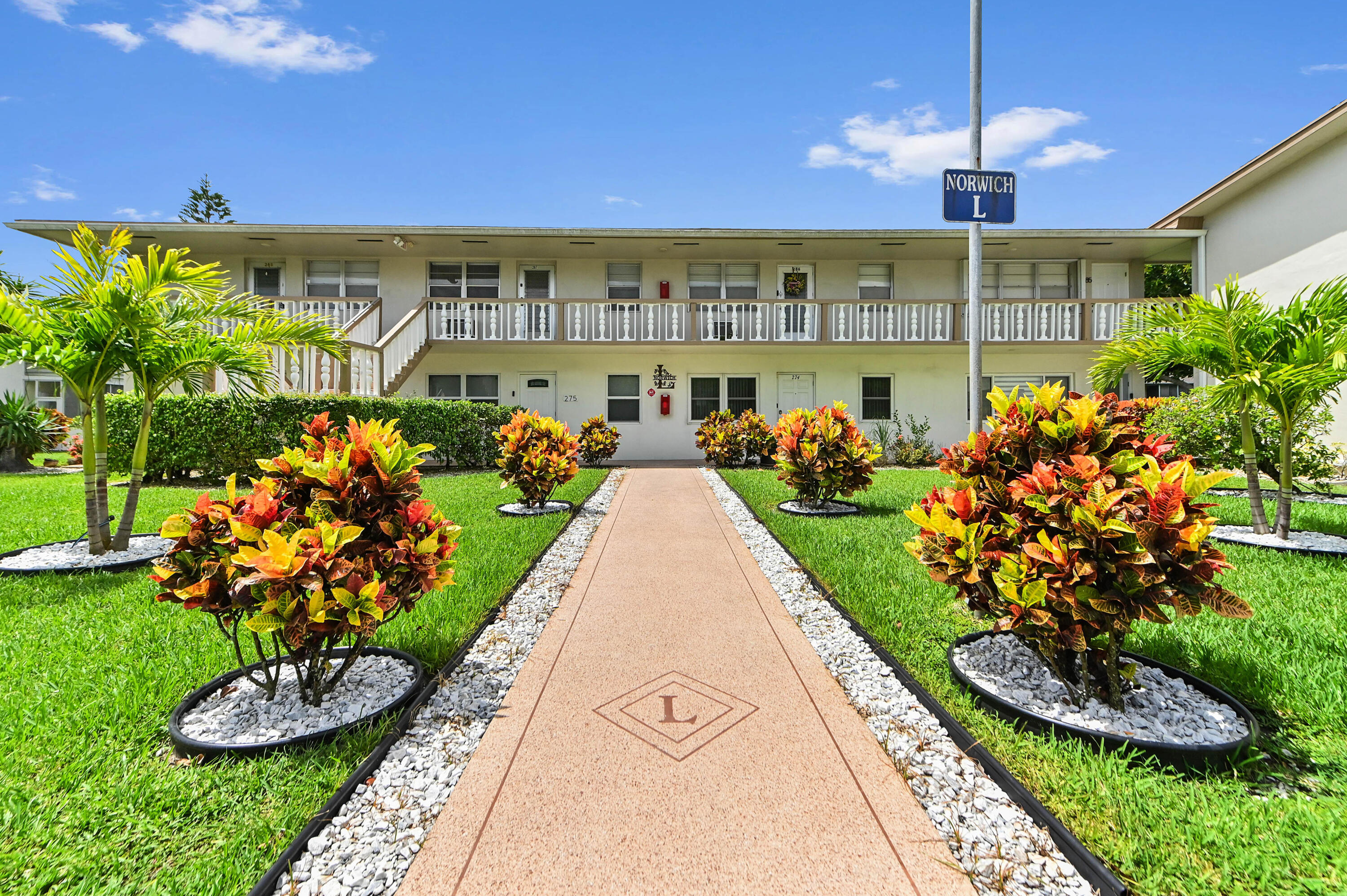 270 Norwich L, West Palm Beach FL 33417