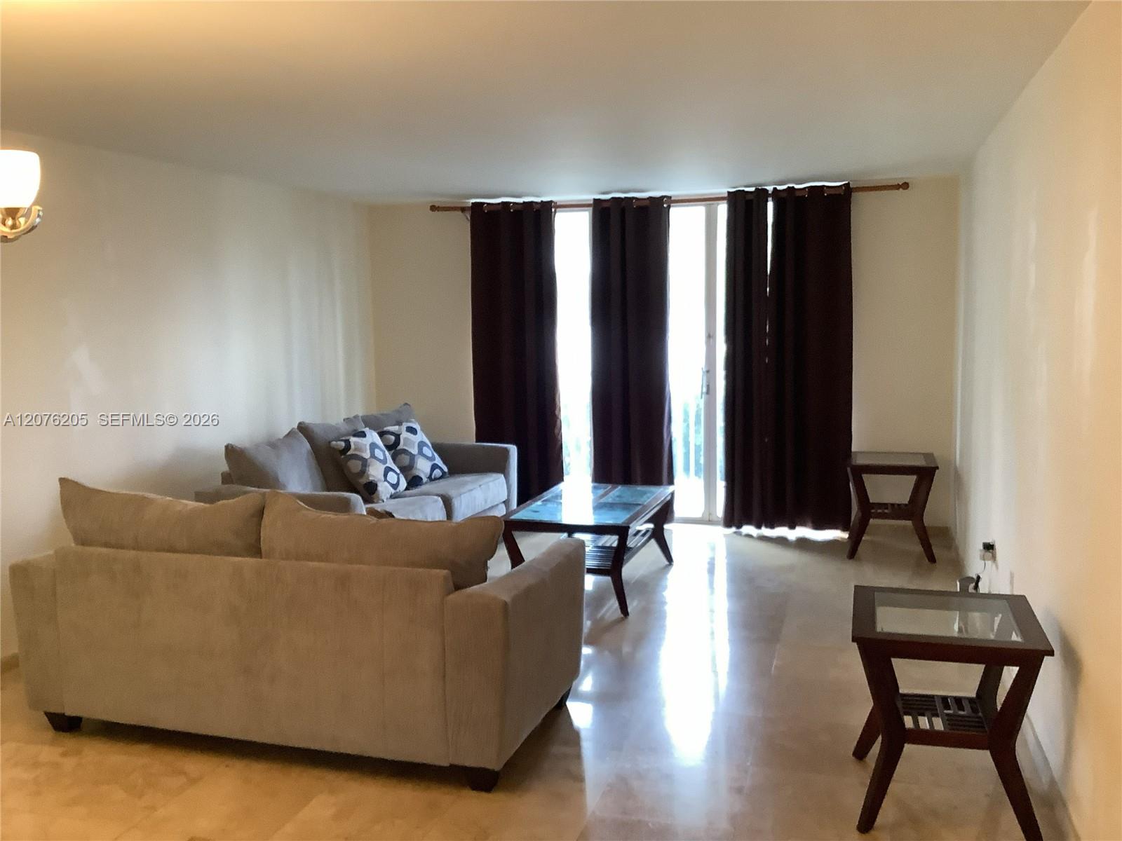 2801 NE 183rd St # 111W — Photo 4