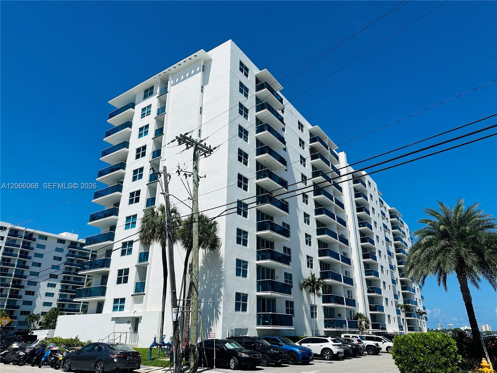 7501 E Treasure Dr # 3H, North Bay Village FL 33141