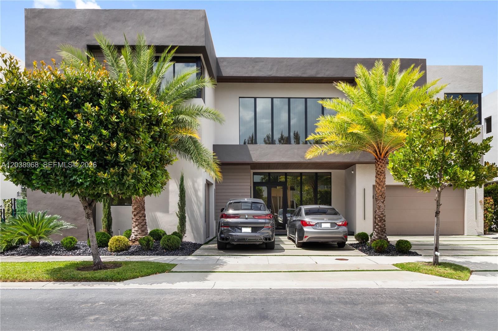 10261 NW 74th Ter, Doral FL 33178