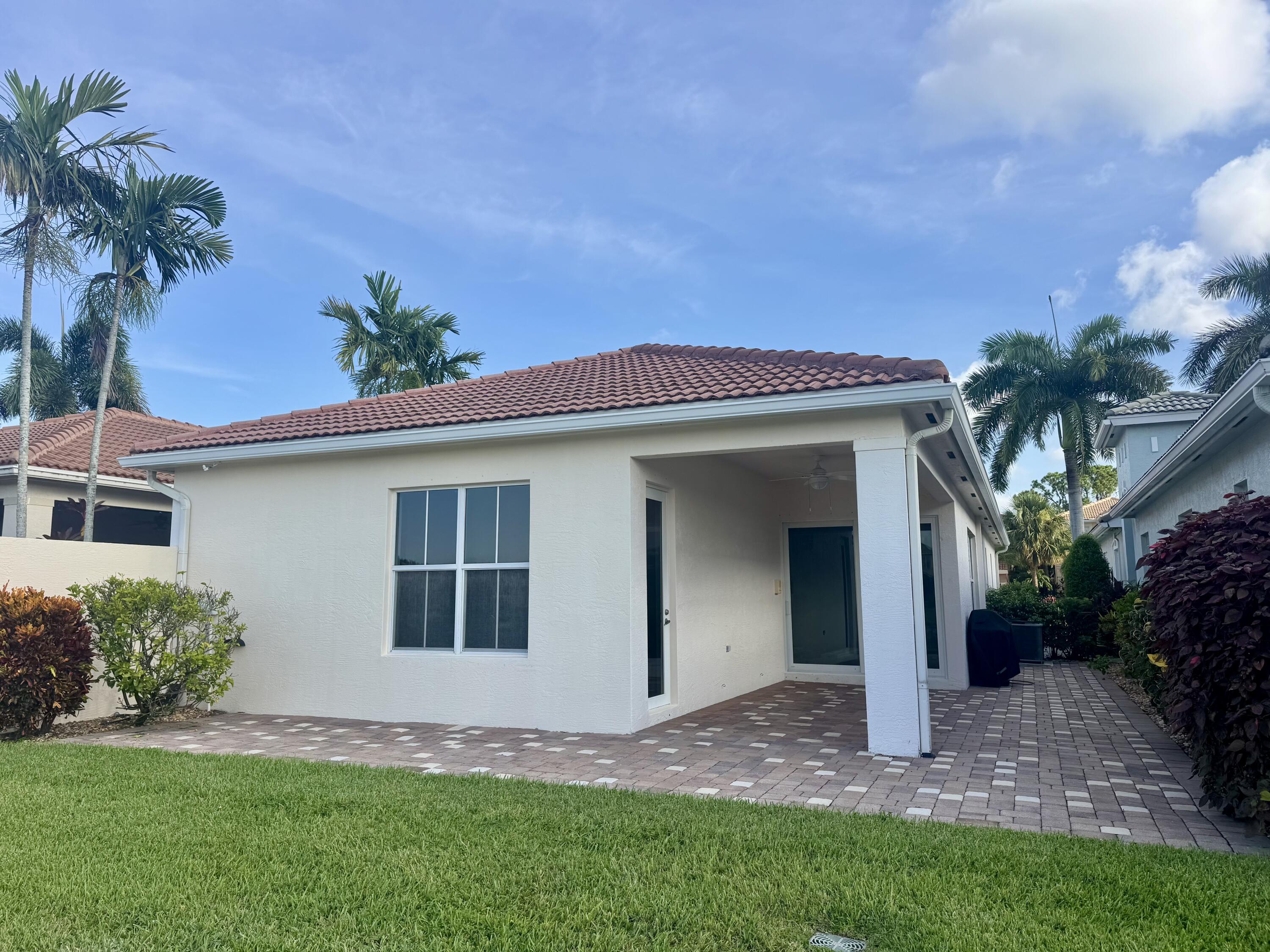 206 ISLE VERDE Way — Photo 3