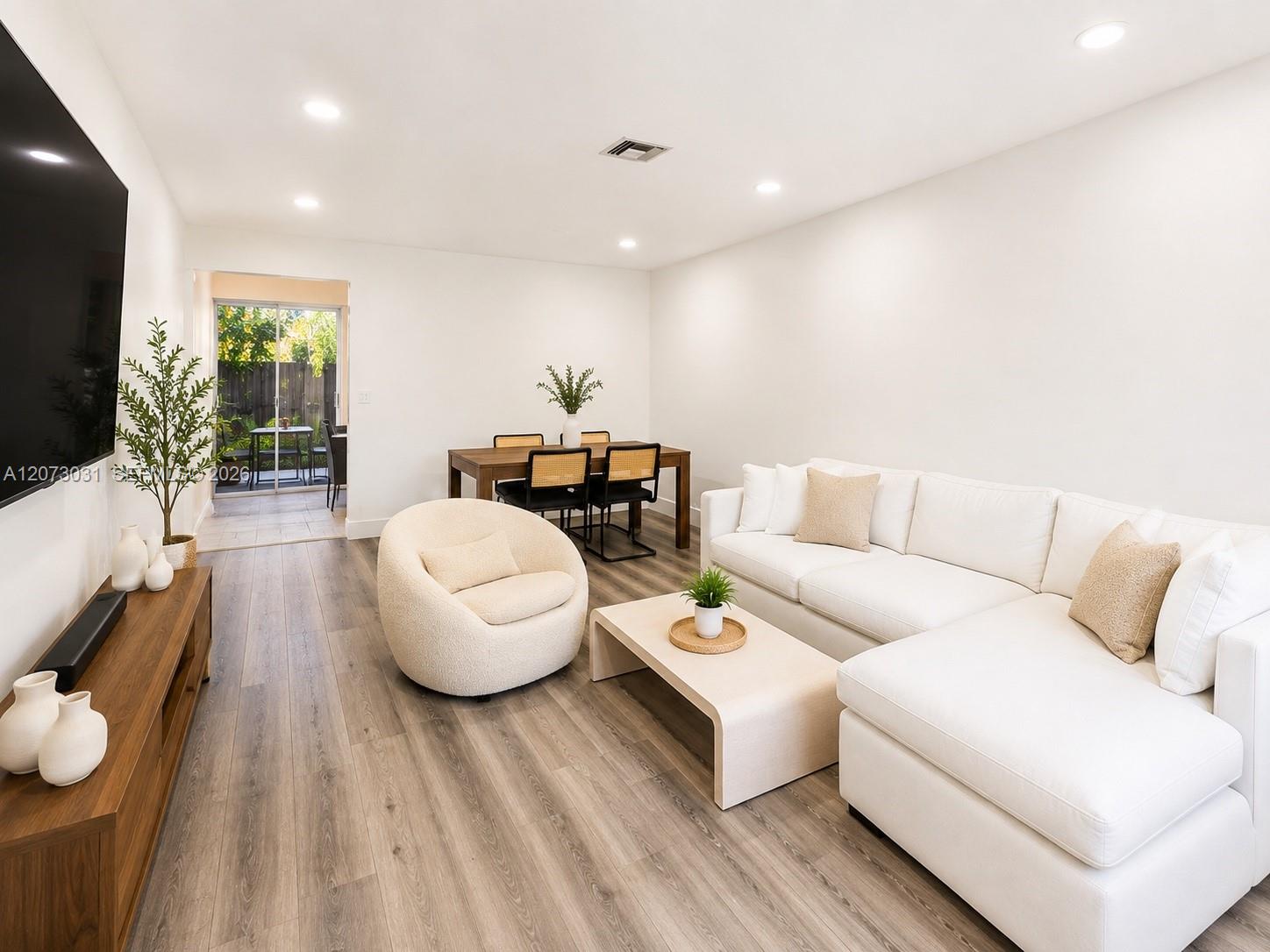 4555 Arthur St, Palm Beach Gardens FL 33418