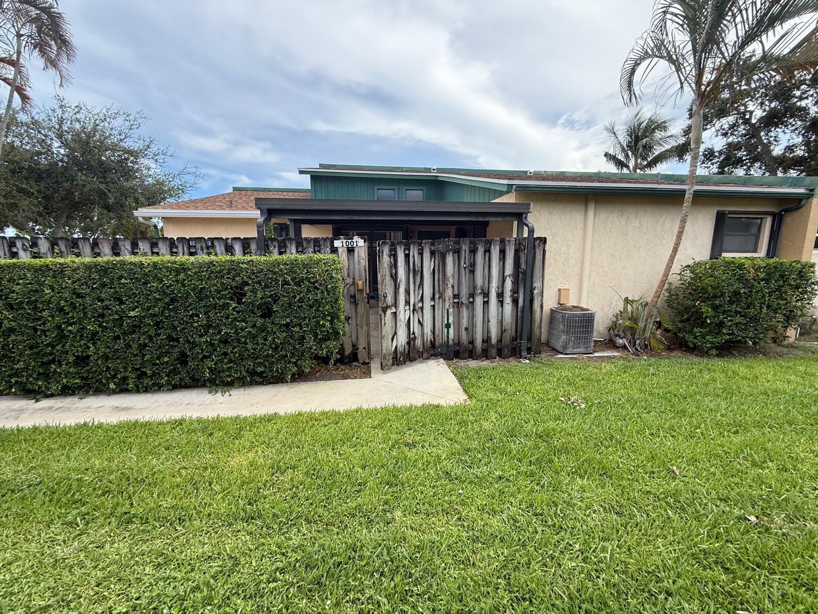 1001 MANOR Drive — Photo 2