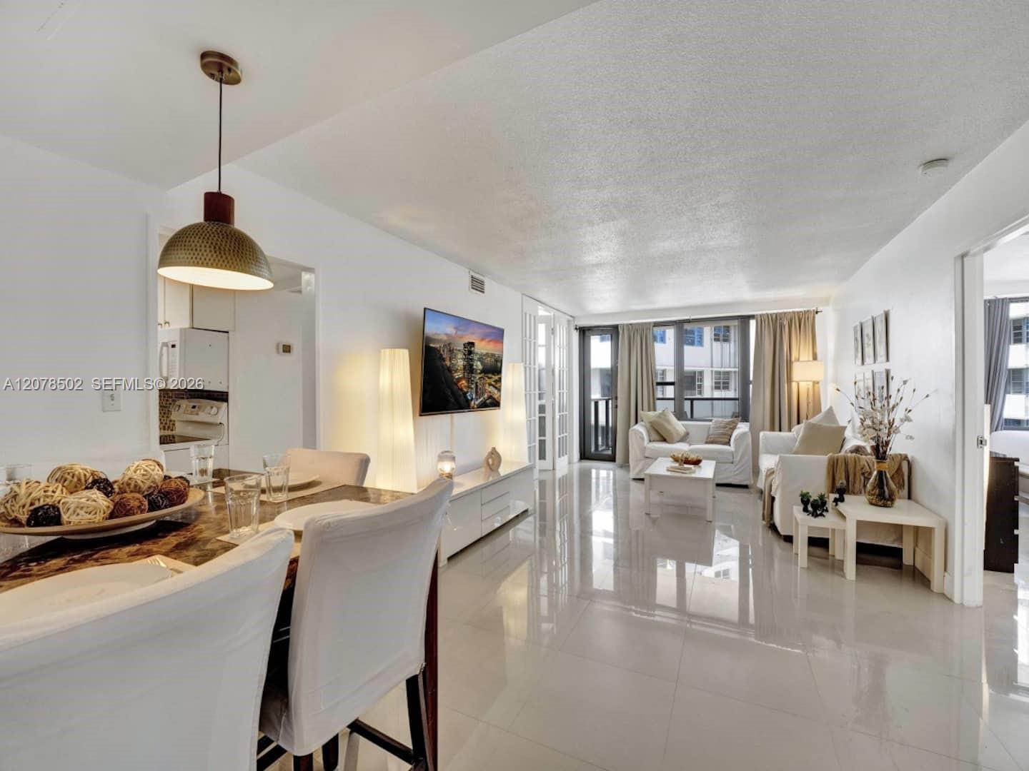5225 Collins Ave # 1516 — Photo 2