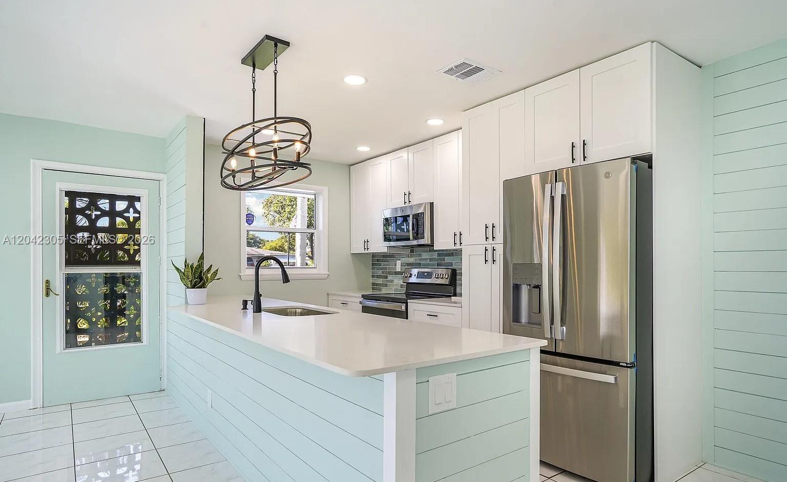 560 High Point Dr # D, Delray Beach FL 33445