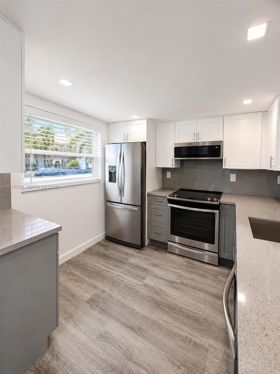 4000 NE 170th St # 206 — Photo 3