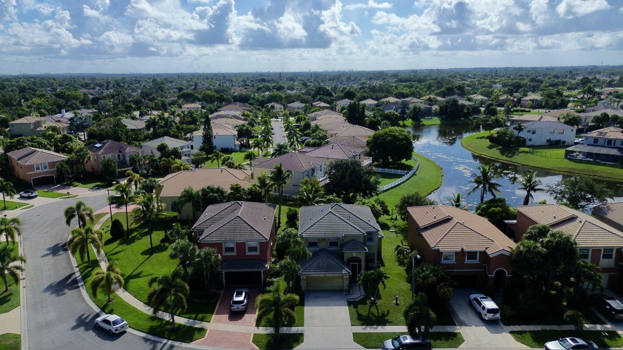2745 Misty Oaks Circle — Photo 4