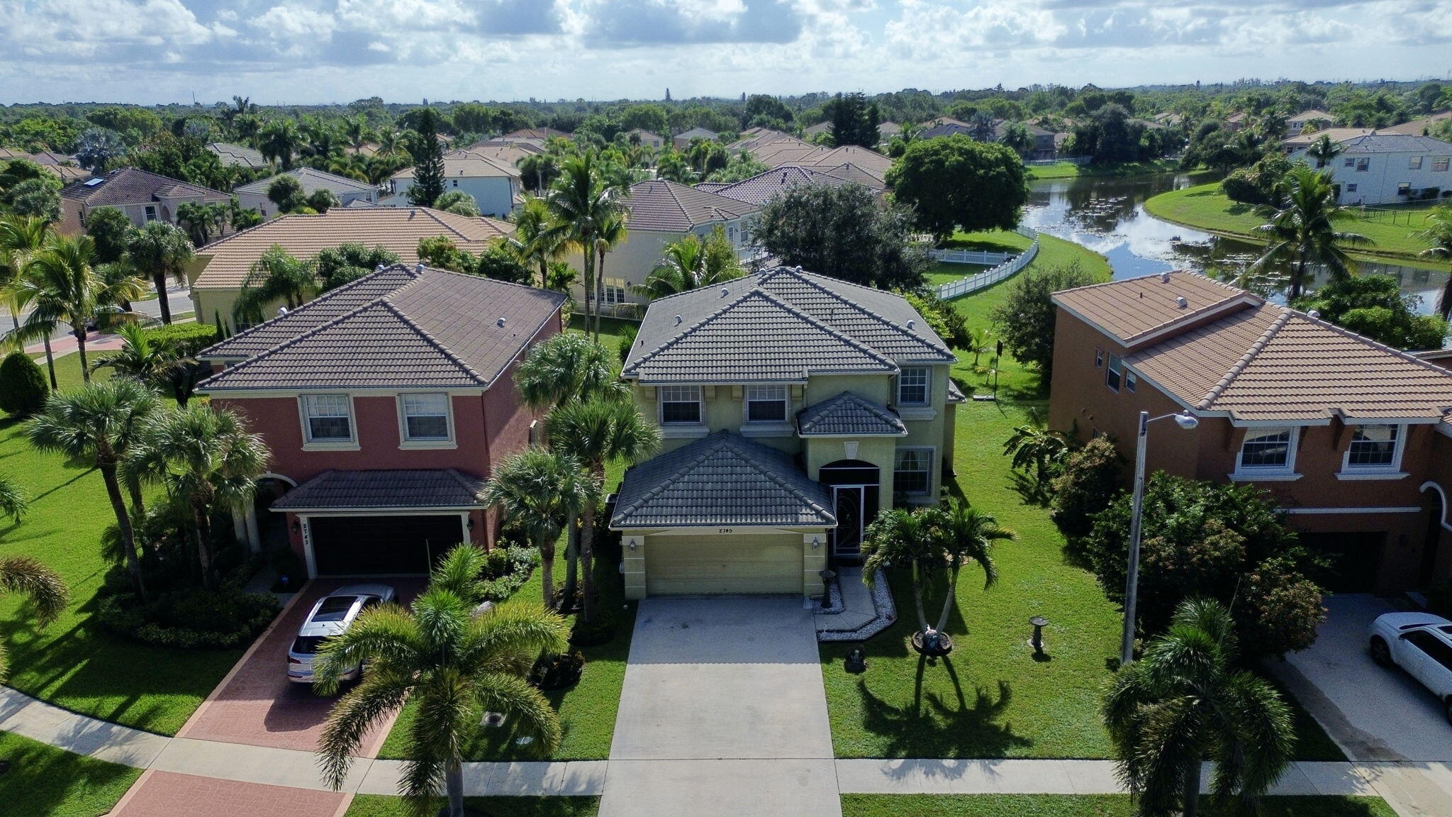 2745 Misty Oaks Circle — Photo 3