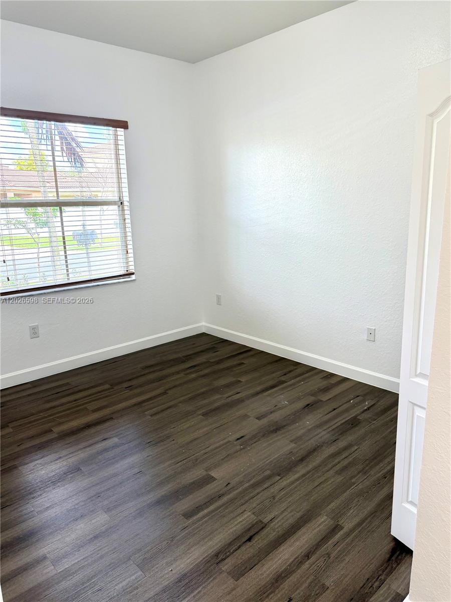 3951 NE 11th Dr View 15