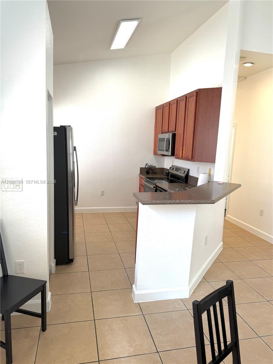 3951 NE 11th Dr View 9