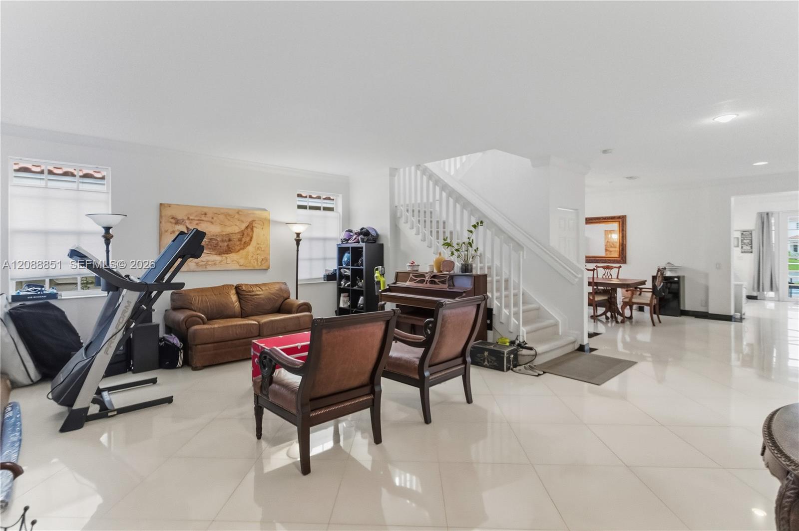 1642 Blue Jay Cir — Photo 3