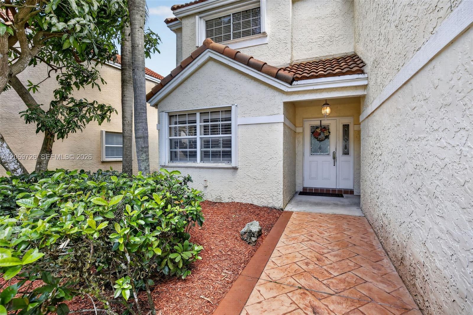 2638 Oak Park Cir — Photo 3