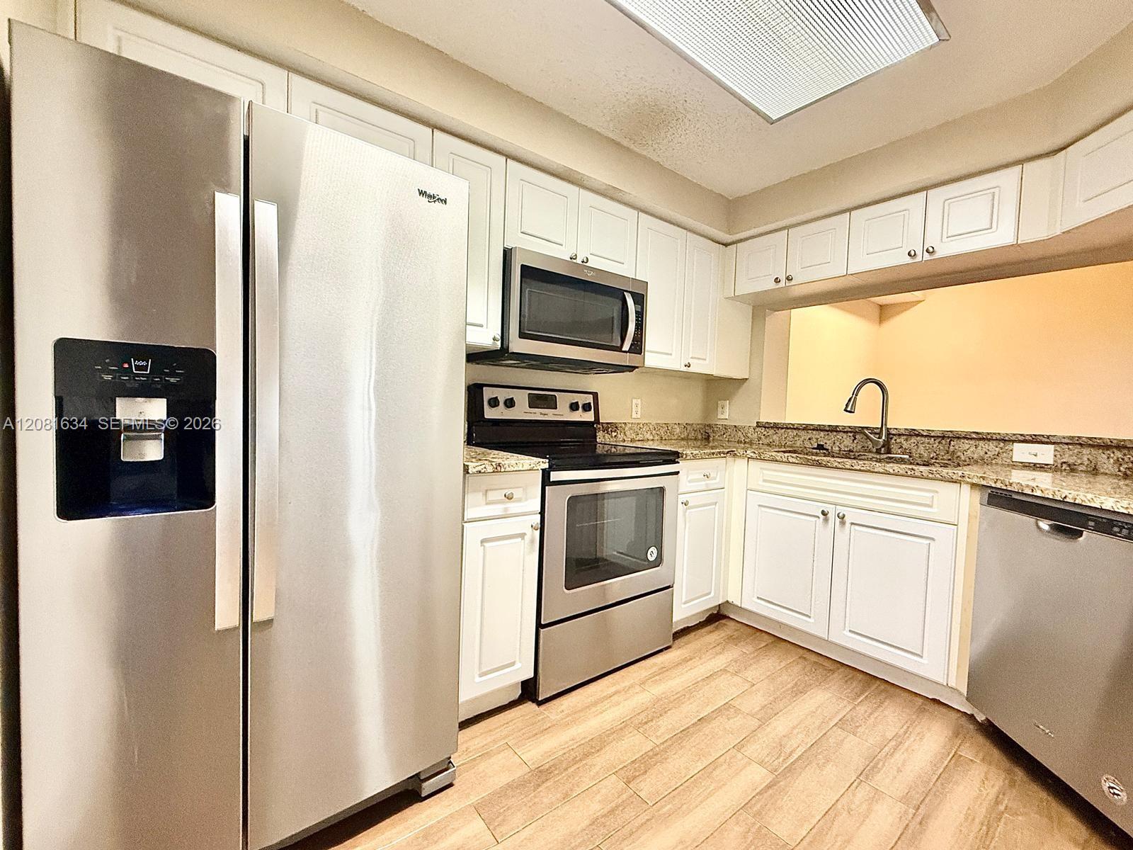 3023 Alcazar Pl # 201 — Photo 5