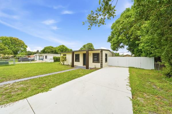 2520 NW 160th St, Miami Gardens FL 33054
