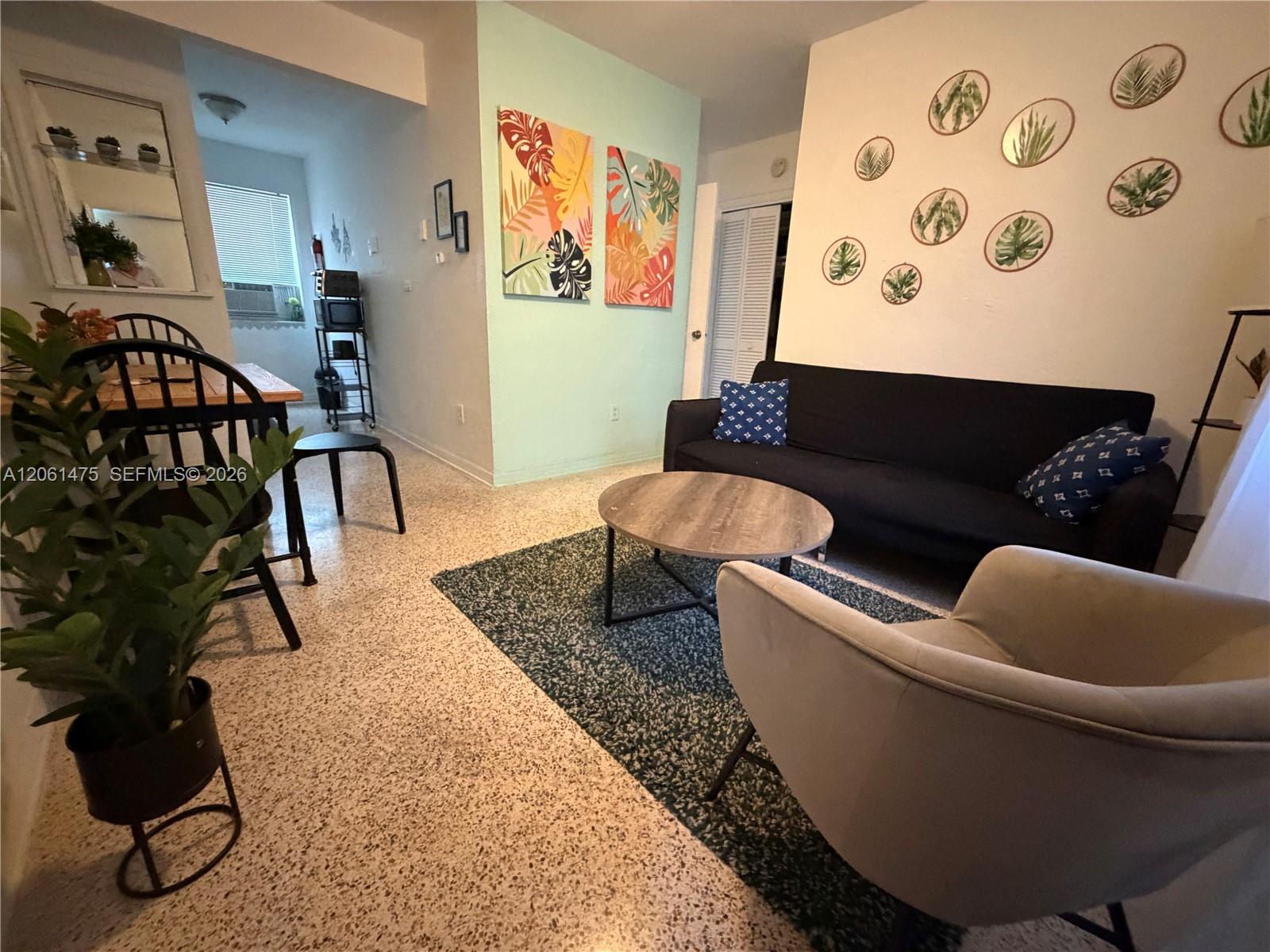 461 SW 6th St # 5, Miami FL 33130
