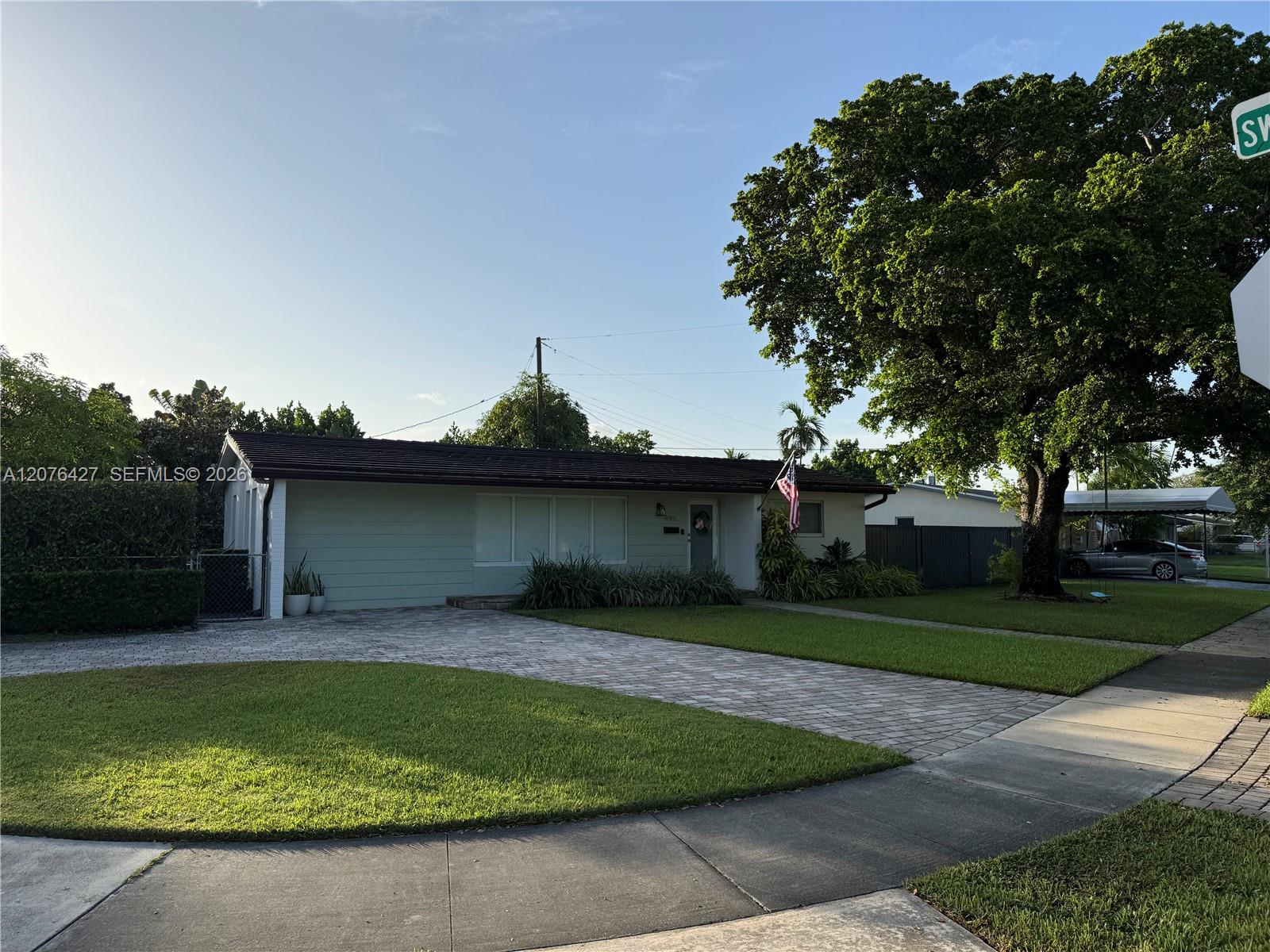 4901 SW 95th Ct — Photo 5
