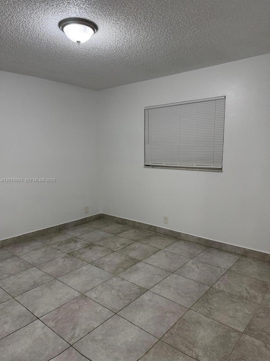 1746 N 3rd Ave N # 3 — Photo 5