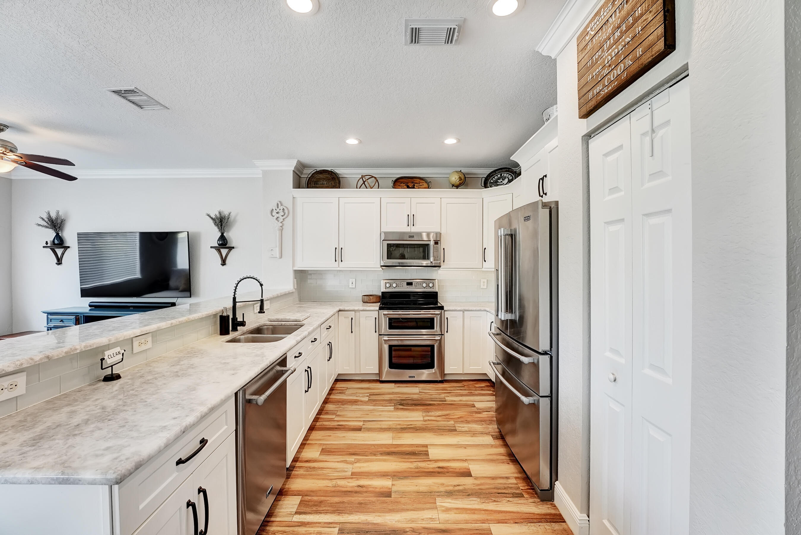 3008 N Evergreen Circle — Photo 5
