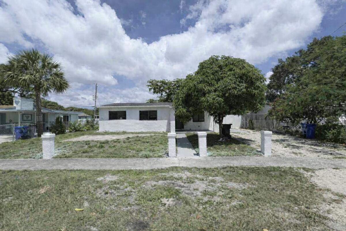 235 SW 21st Way, Fort Lauderdale FL 33312