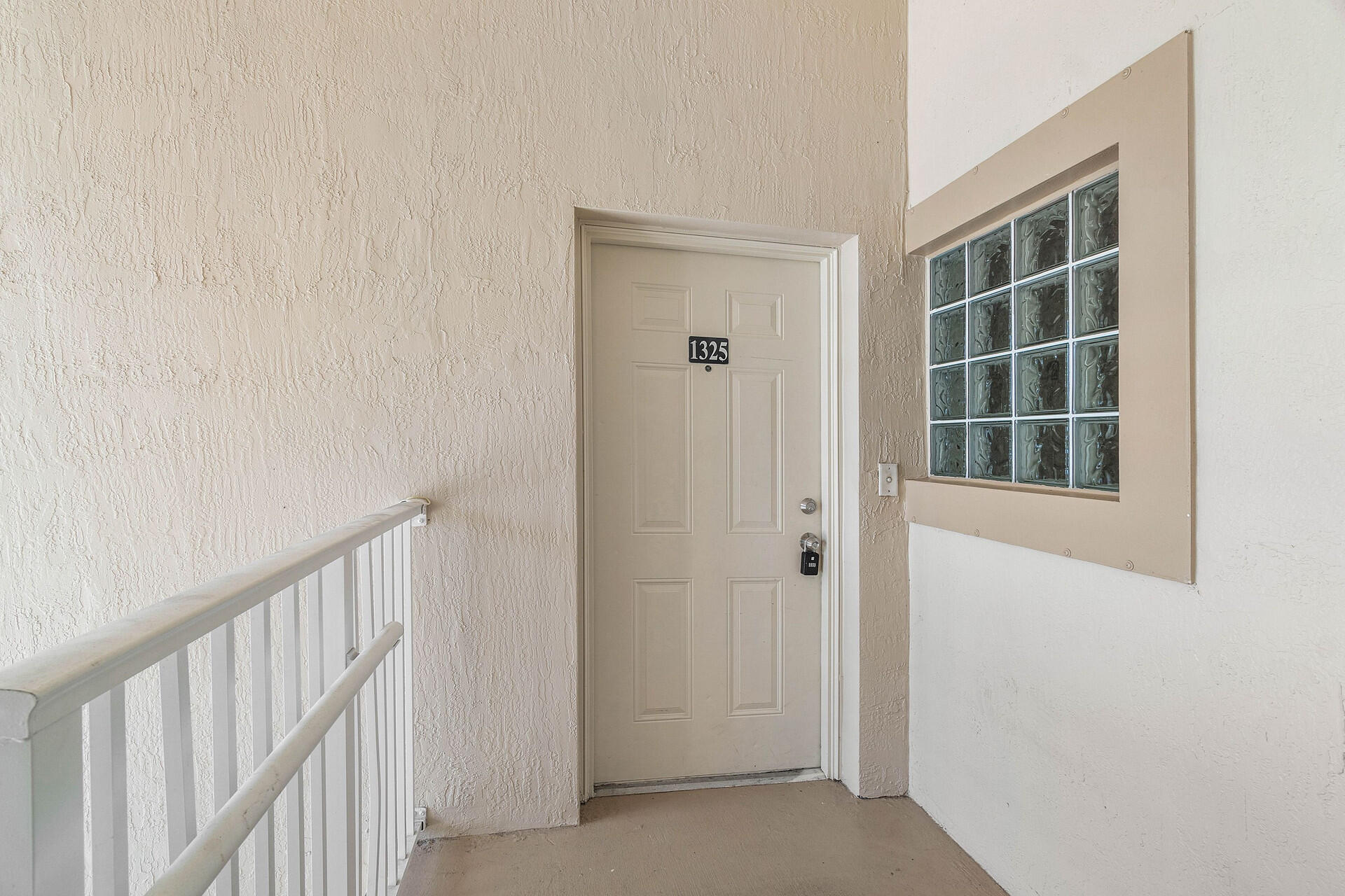 1161 GOLDEN LAKES Boulevard # 1325 — Photo 3