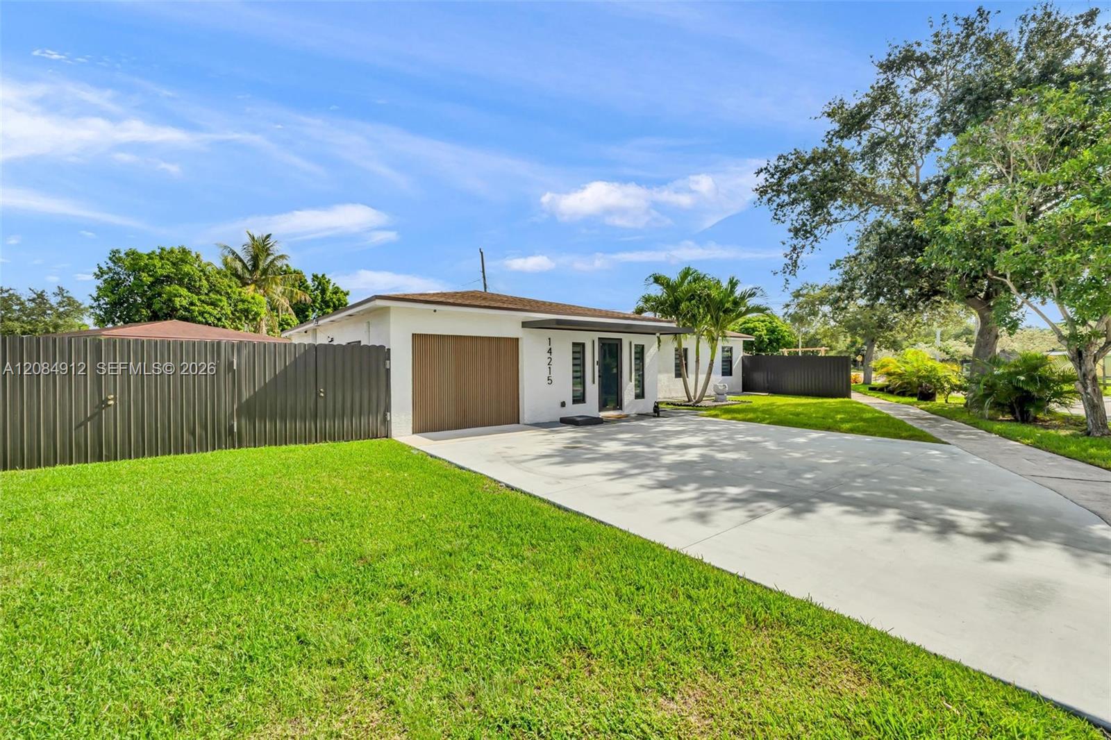 14215 Jackson St — Photo 3