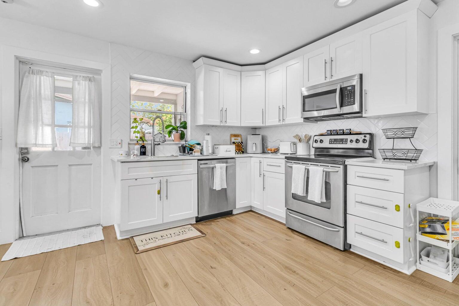 4171 WATERWAY Drive — Photo 4