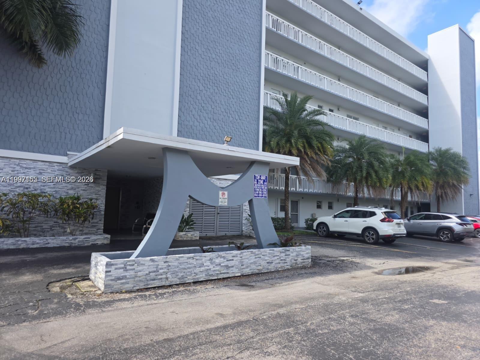320 NE 12th Ave # 703, Hallandale Beach FL 33009