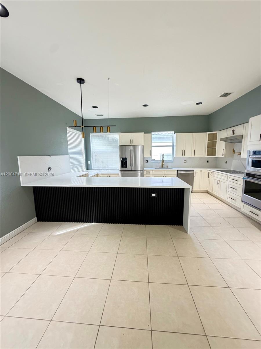 14044 SW 54th St — Photo 4