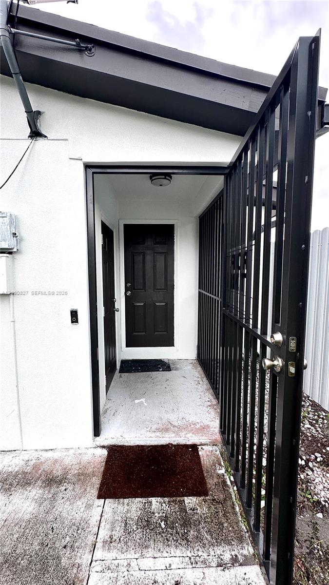2415 Thomas st # B — Photo 2