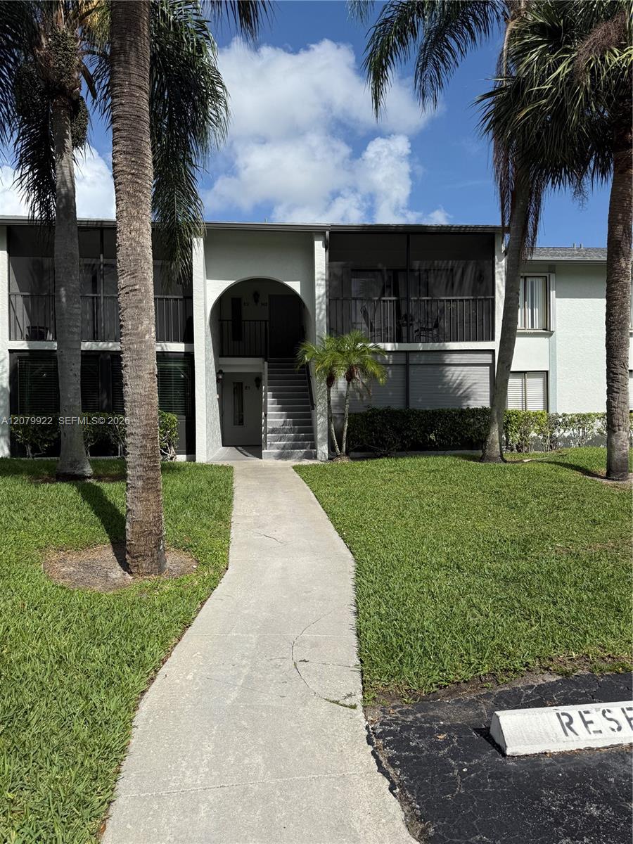 1014 Green Pine Blvd # H1, West Palm Beach FL 33409