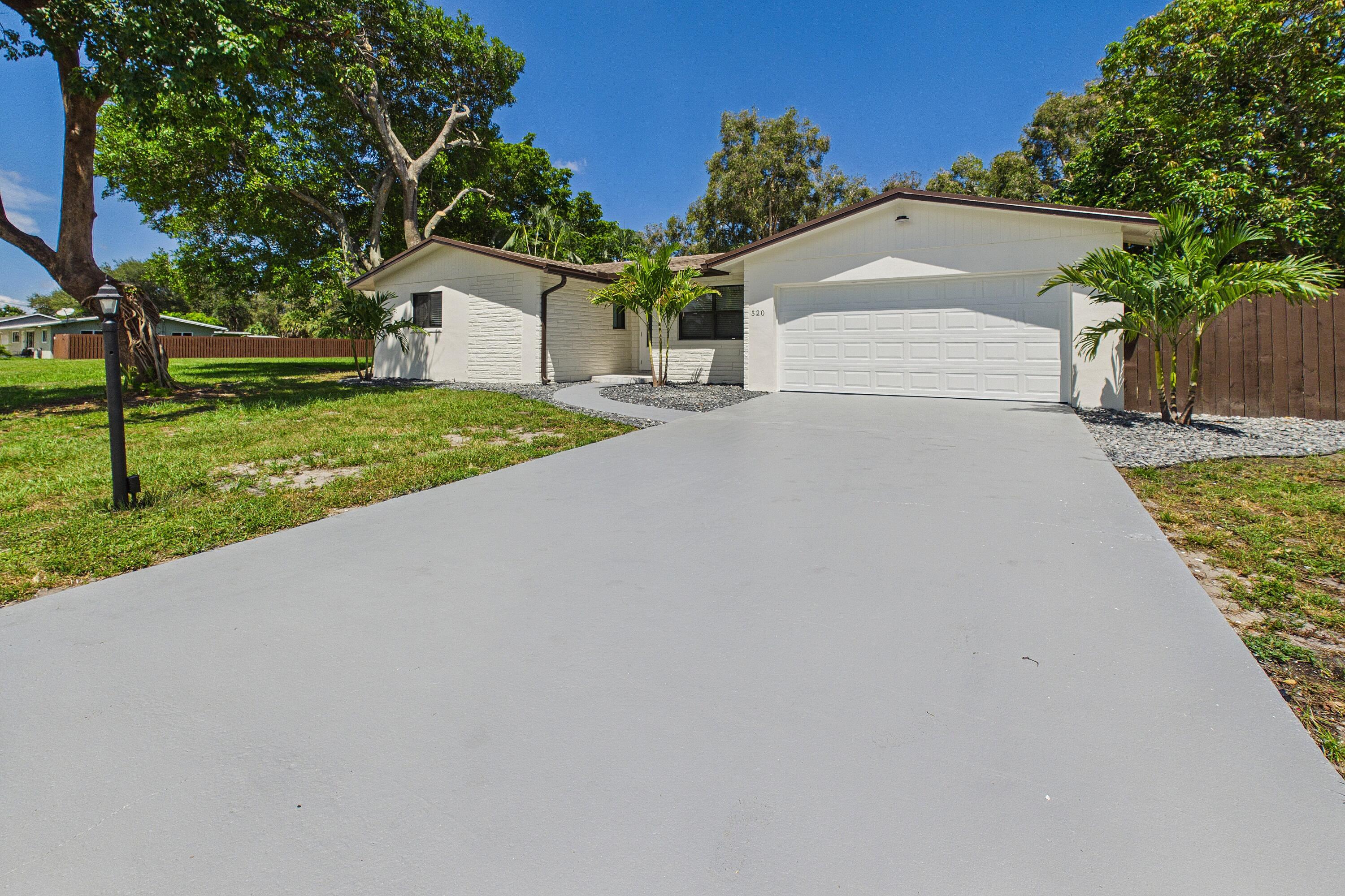 520 NW 43RD Avenue — Photo 3