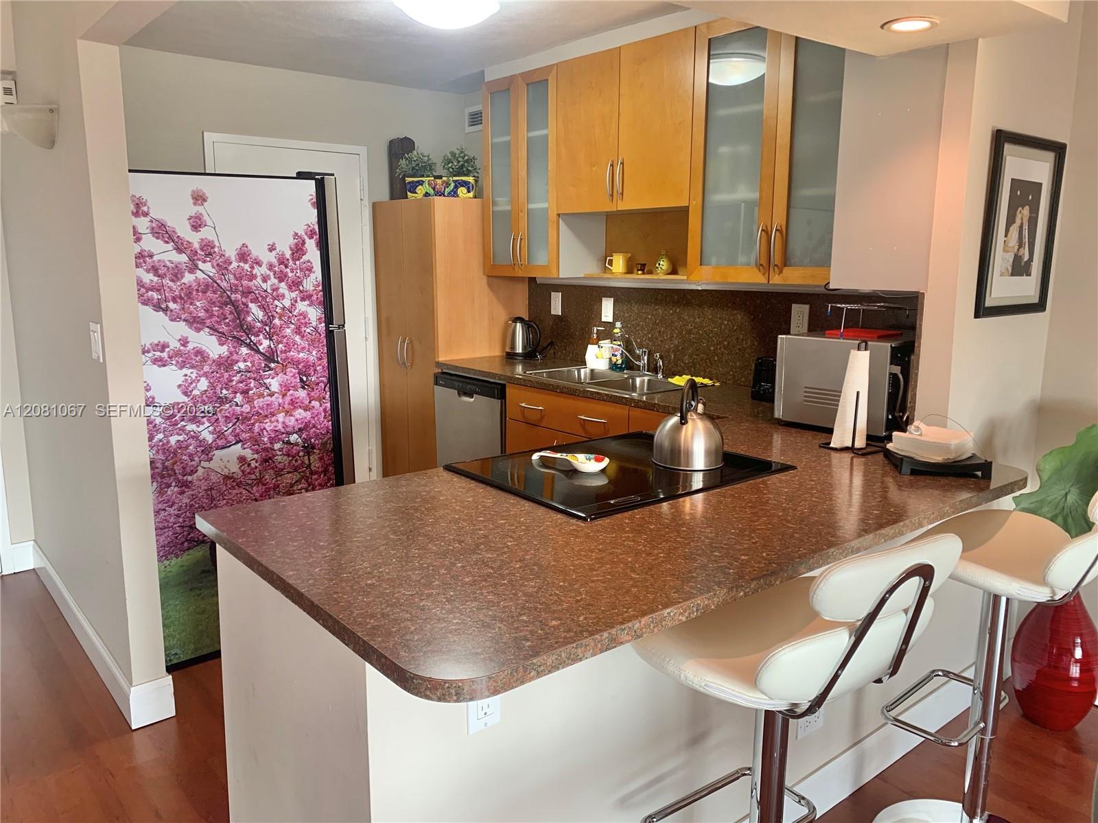 10101 E Bay Harbor Dr # 401 — Photo 4