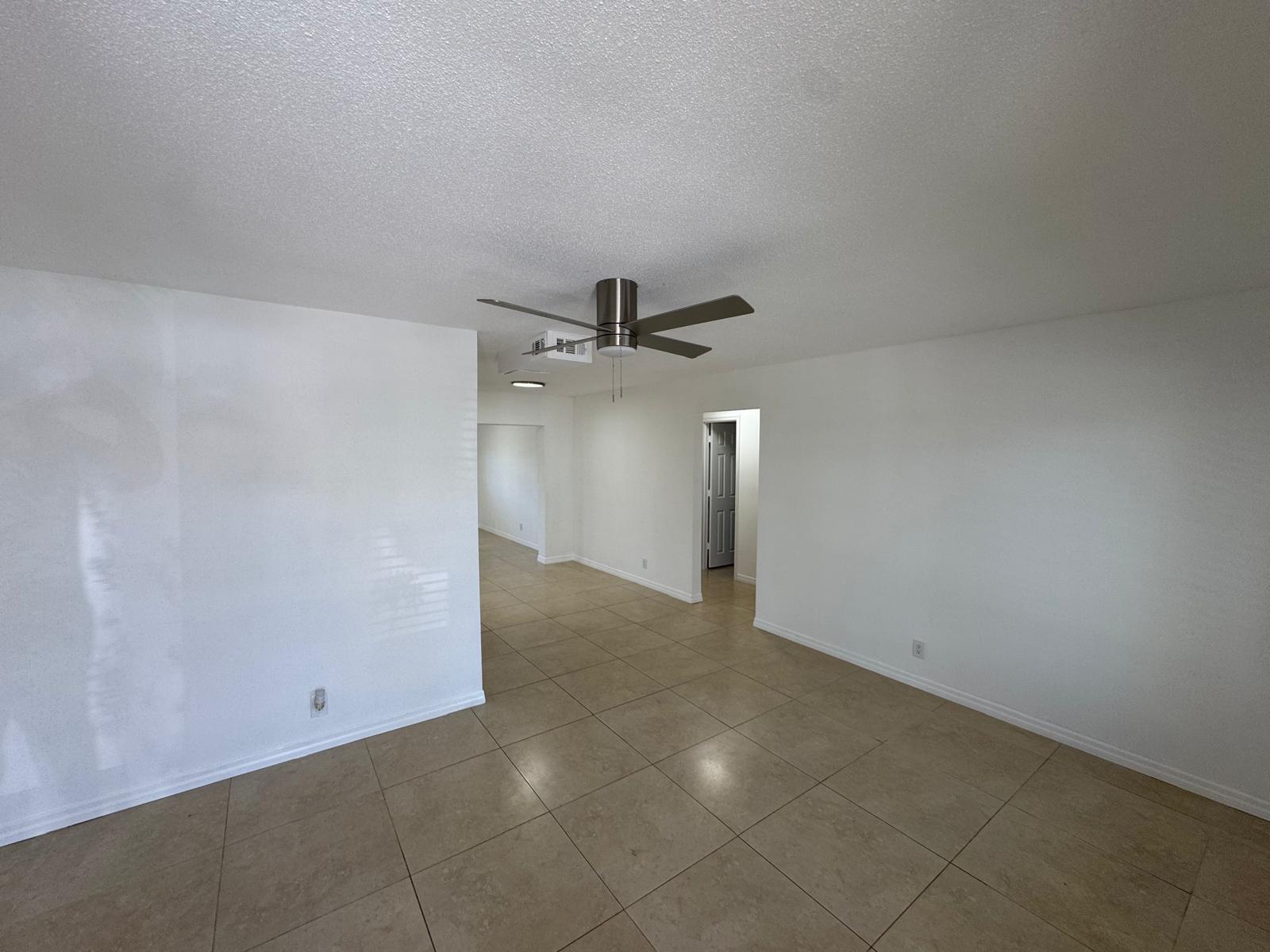 4717 NW 49TH Place — Photo 2