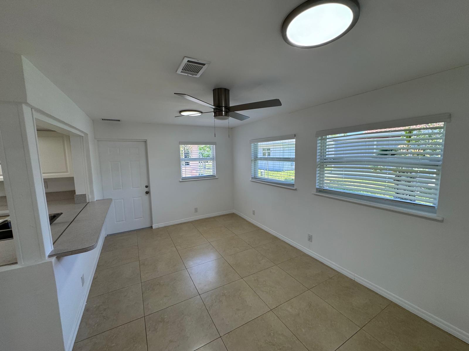 4717 NW 49TH Place — Photo 5